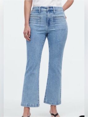 Madewell Curvy Kick Out Light Blue High-Rise Flare Jeans size 16W
